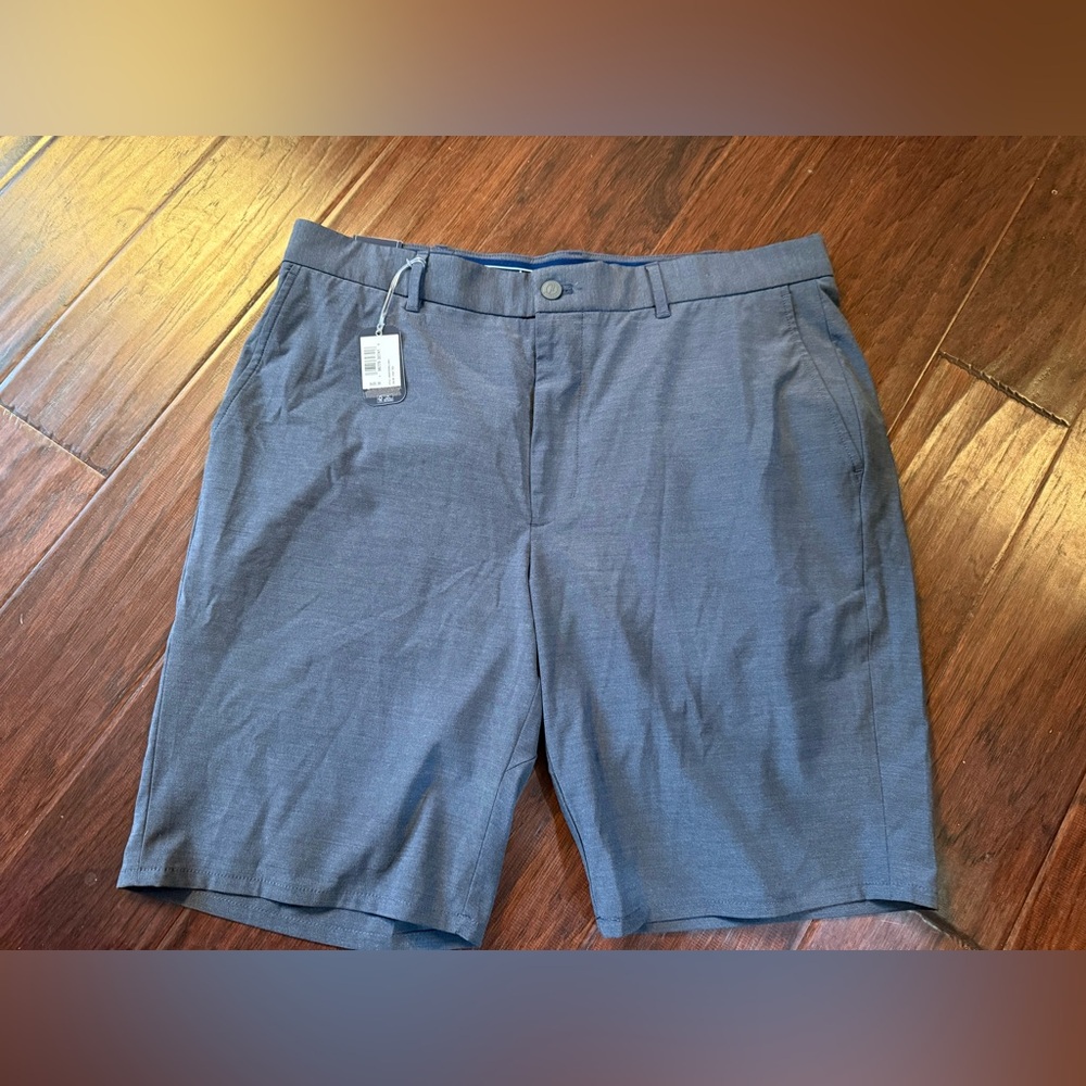 Johnnie-O size 36 shorts color high tide